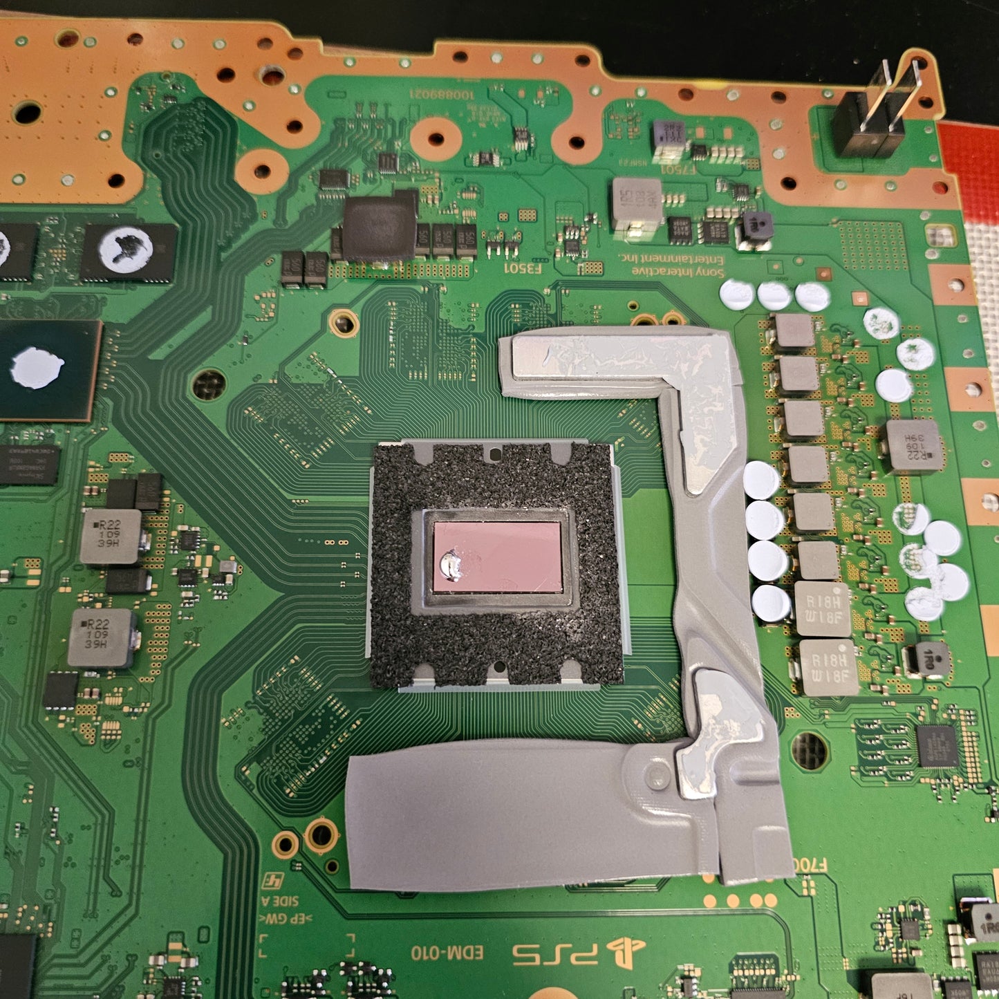 PS5 Overheating Fix Liquid Metal Replacement