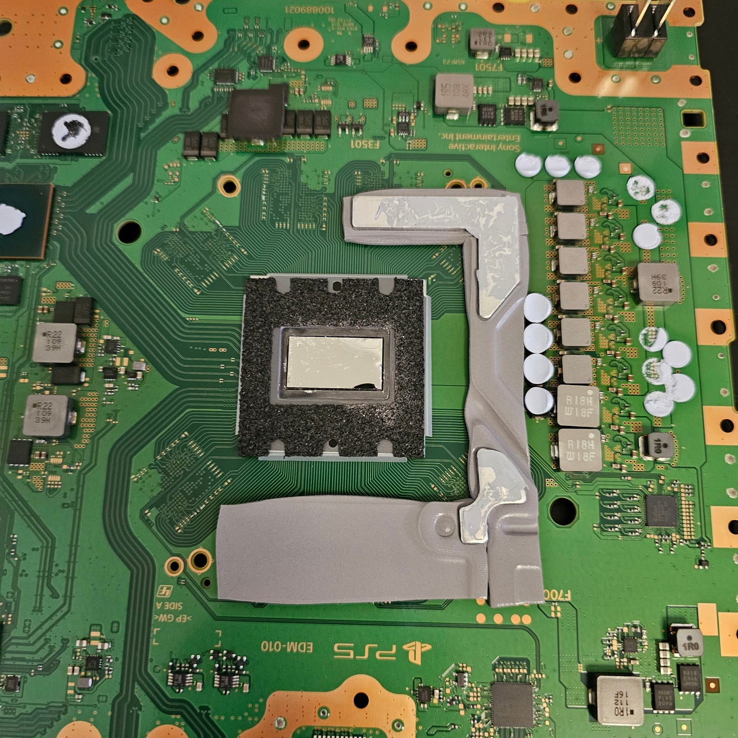 PS5 Overheating Fix Liquid Metal Replacement