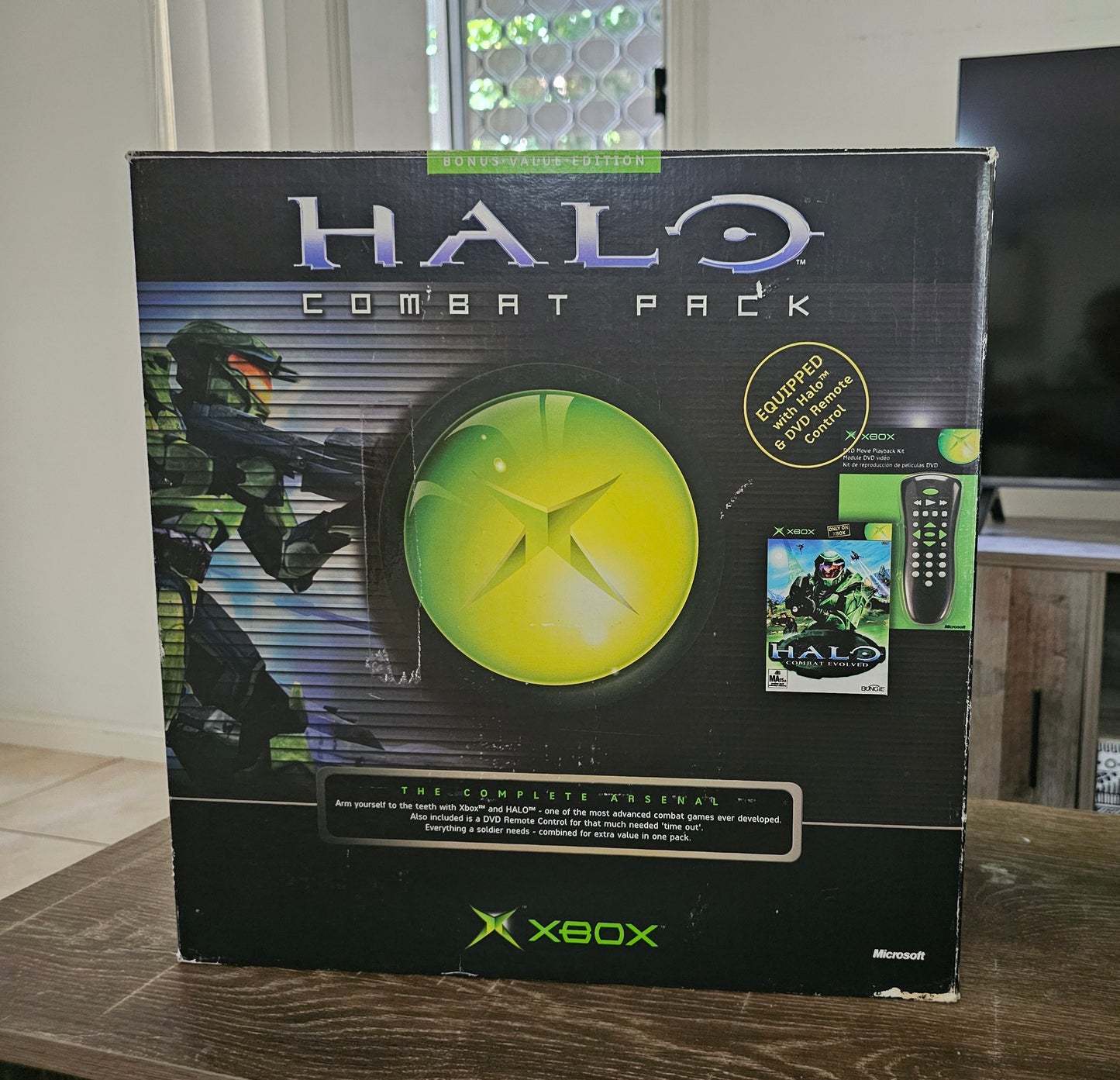 Original Xbox v1.0 Halo Combat Pack - 128mb RAM with 2TB Hard Drive