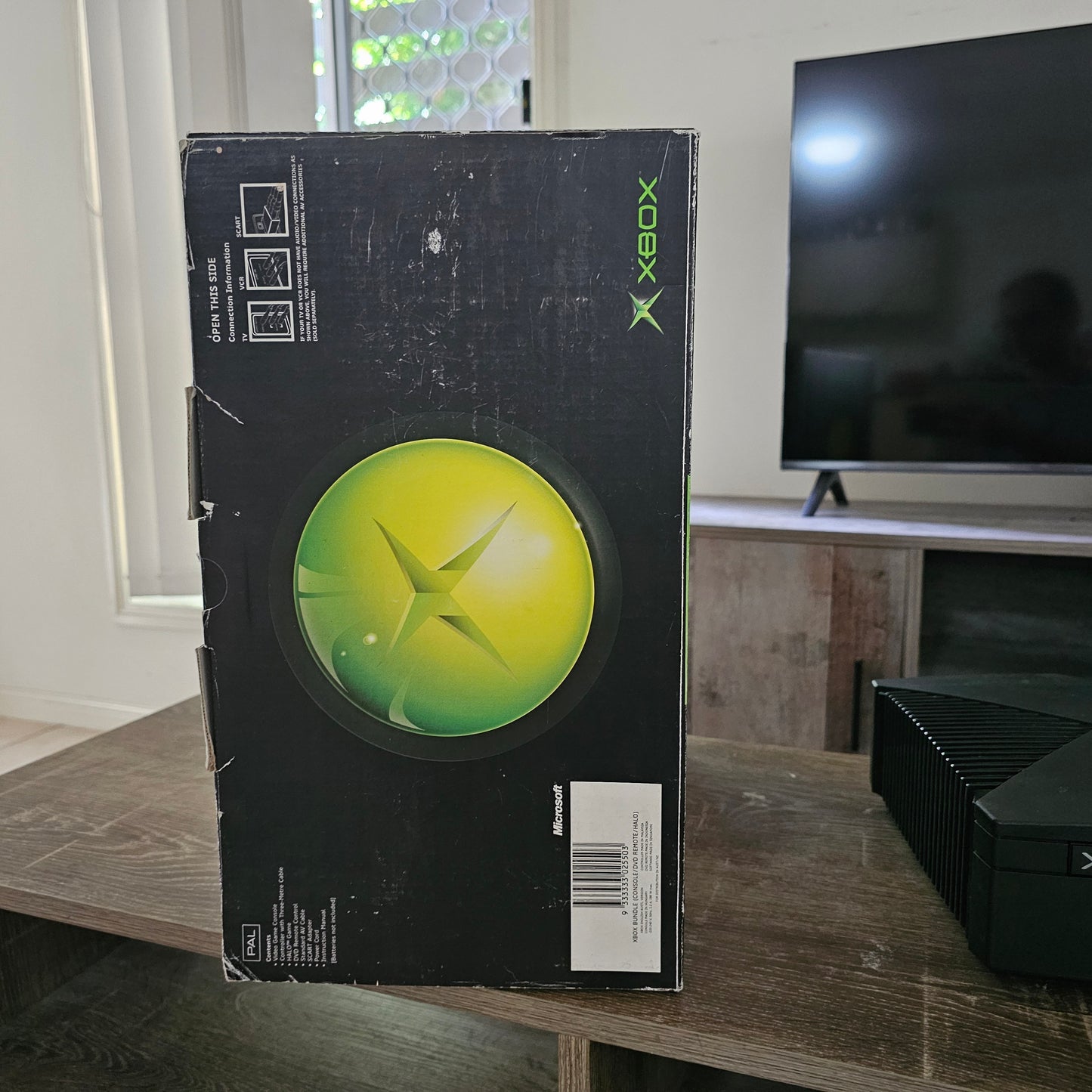 Original Xbox v1.0 Halo Combat Pack - 128mb RAM with 2TB Hard Drive