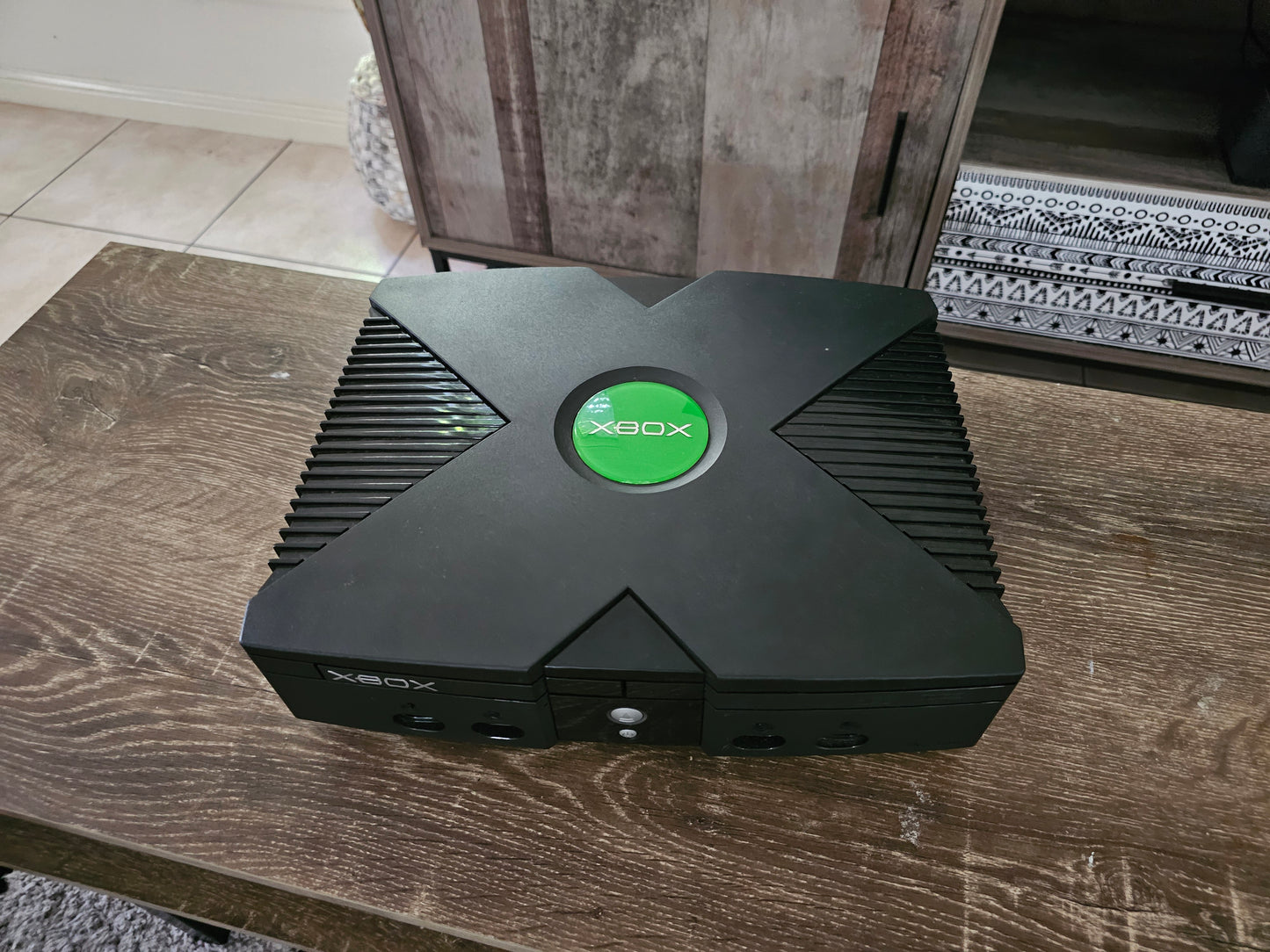 Original Xbox v1.0 Halo Combat Pack - 128mb RAM with 2TB Hard Drive
