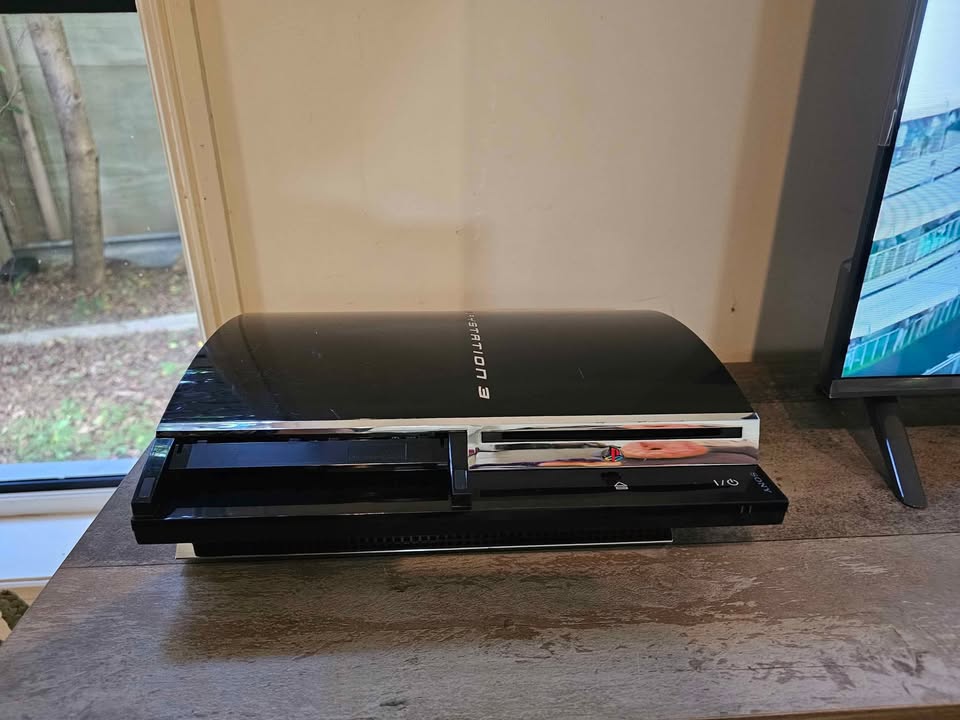PS3 CECHC02 60gb Refurbished Backwards Compatible