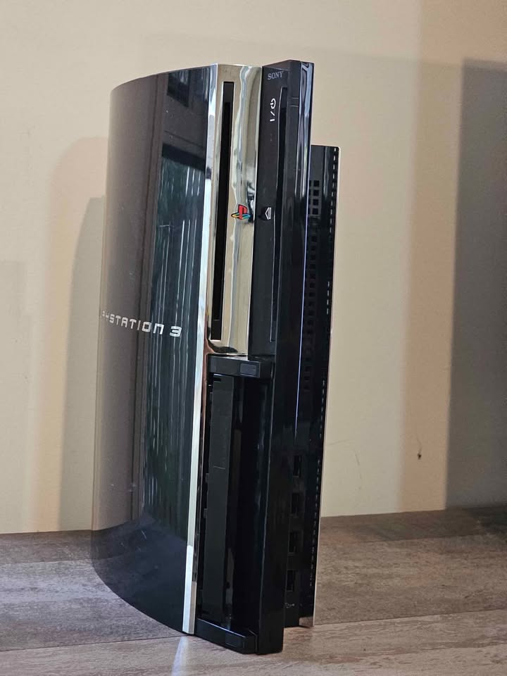 PS3 CECHC02 60gb Refurbished Backwards Compatible