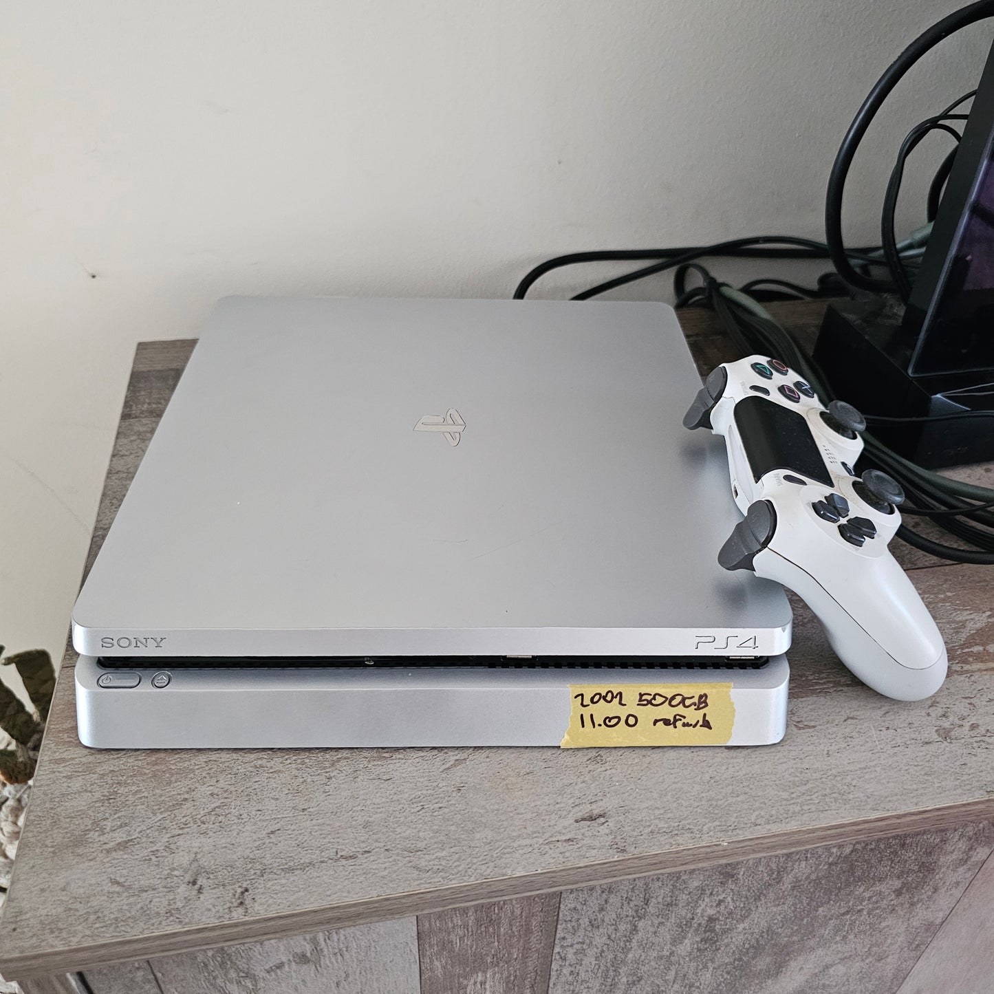 PlayStation4 refurbished console