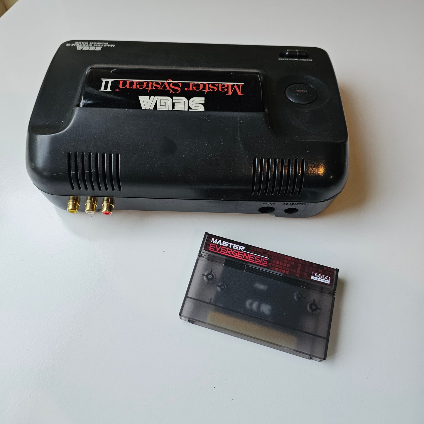 Sega Master System 2 with RCA upgrade + Evergenesis Game Cartridge